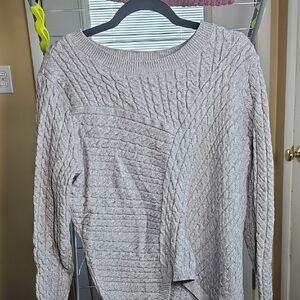 Elegant Cable Knit Sweater - Cream